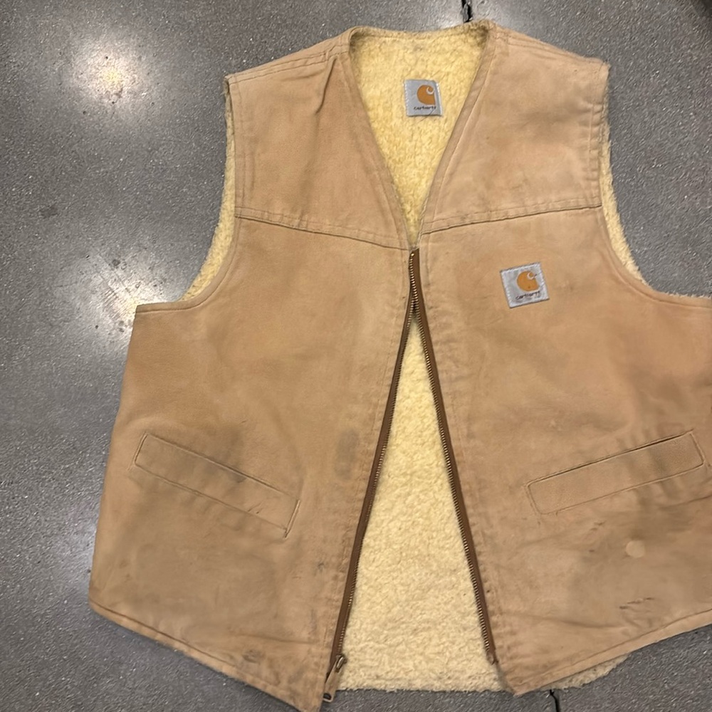 Carhartt Vest size medium, original color- light tan
Vintage